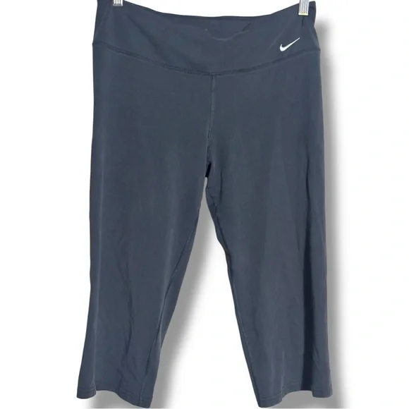 Nike Black Dri Fit Wide-Leg Capri Yoga Workout Pants - Picture 3 of 11